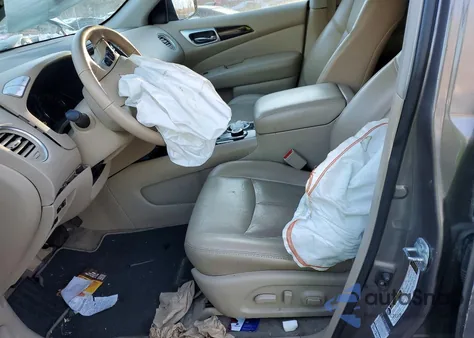 2014 Nissan Pathfinder S z USA, uszkodzony, nr VIN 5N1AR2MM5EC717580